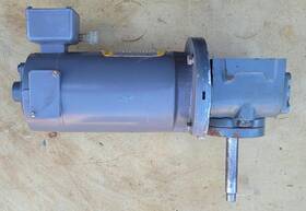 33-2370z135 Baldor Dc Gearmotor Gear Ratio 1 50 0.25hp 1750rpm D71d 90 Degree 33-2370z135 Baldor Dc Gearmotor Gear Ratio 1 50 0.25hp 1750rpm D71d 90 Degree