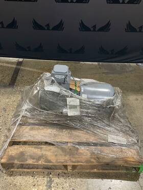 4bre150fhltwi Nord 160m/4bre150fhltwi 160m/4bre150fhl Electric Motor 3ph 15hp 1770 Rpm Used