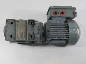Sa47a Sew-eurodrive Gear Reducer 69.39 1 Ratio 1370lbs In C/w Motor Rfb