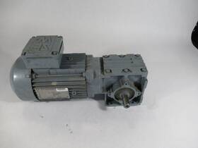 W30dt80k4 Sew-eurodrive 0.75hp 1700rpm 230/460v 3ph 2.9/1.45a 60hz C/w Reducer Used
