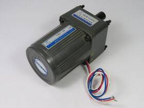 Y90-40 Vtv 40w 220v 1300/1550rpm 3ph 0.35a 50/60hz C/w Gear Reducer 12.5 1 Ratio Used