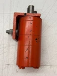 Eaton Char-lynn 129-0004-002 Motor 5/8" Shaft End Port Read Description For Dim. Fixed Price $349.95.